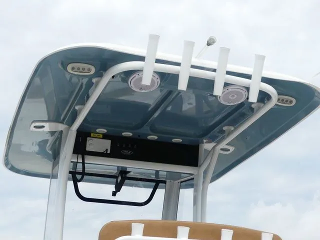 Slide: The Image of Sea Hunt Ultra 255 SE 2019 - 17