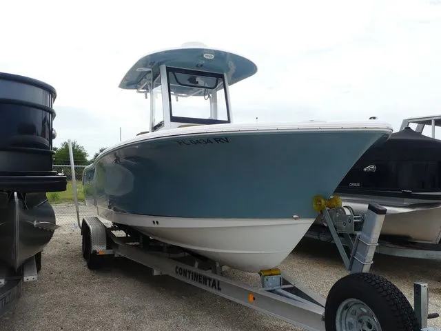 Slide: The Image of Sea Hunt Ultra 255 SE 2019 - 3