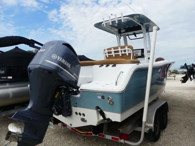 Slide: The Image of Sea Hunt Ultra 255 SE 2019 - 4