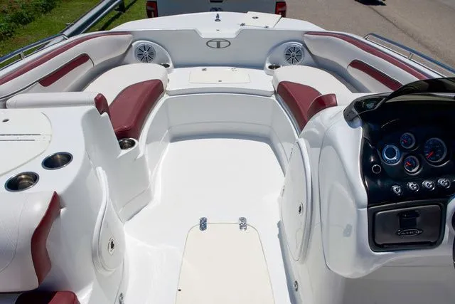 Slide: The Image of Tahoe 215 Xi 2019 - 10
