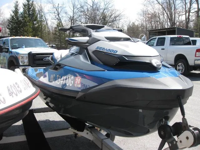 Slide: The Image of Sea-Doo GTX 155 2018 - 3
