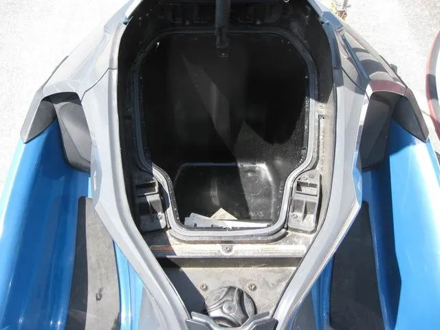 Slide: The Image of Sea-Doo GTX 155 2018 - 9