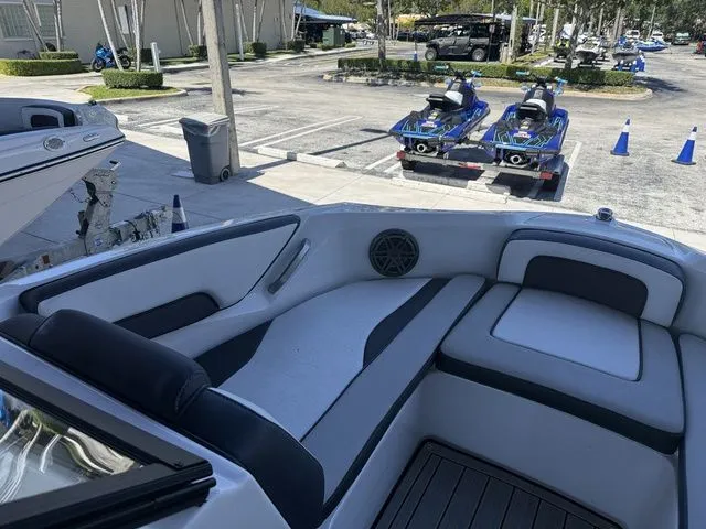 Slide: The Image of Interior of 2023 Yamaha Boats 195S with luxurious seating. - 15