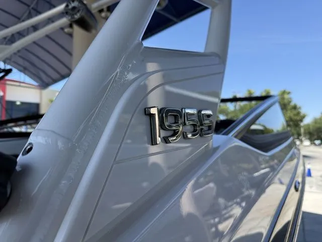 Slide: The Image of Close-up of Yamaha Boats 195S 2023 emblem. - 25