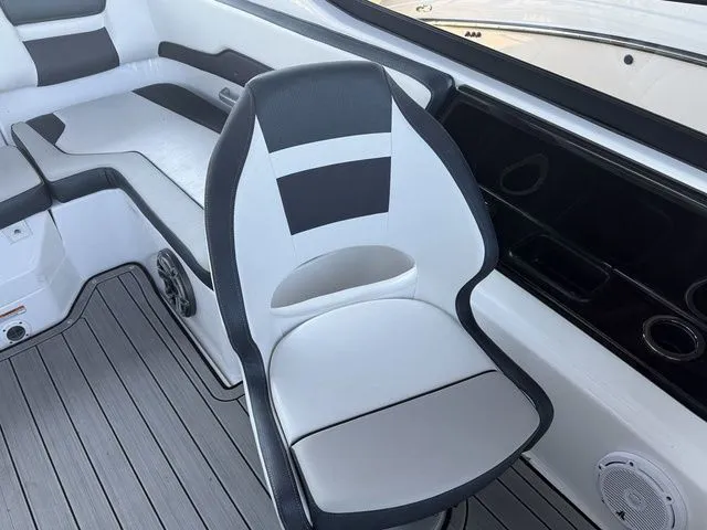 Slide: The Image of Interior of 2023 Yamaha Boats 195S with seating and speaker. - 40