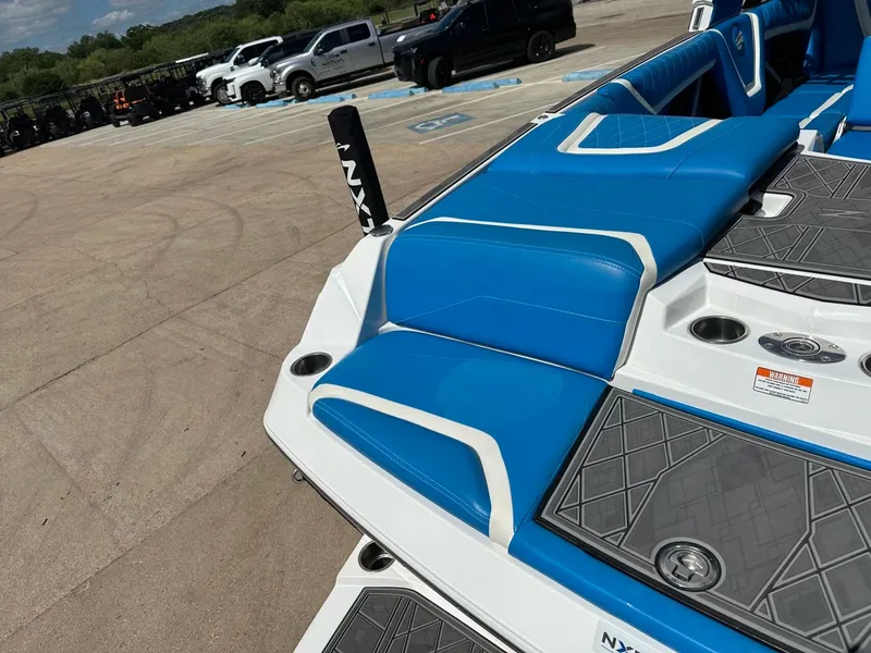 Slide: The Image of Tigé 25ZX 2022 - 10