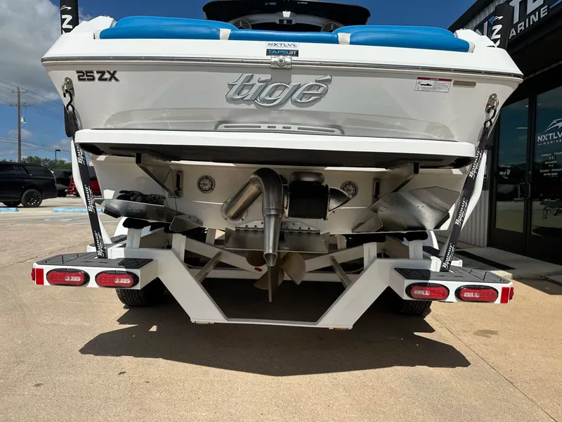 Slide: The Image of Tigé 25ZX 2022 - 5