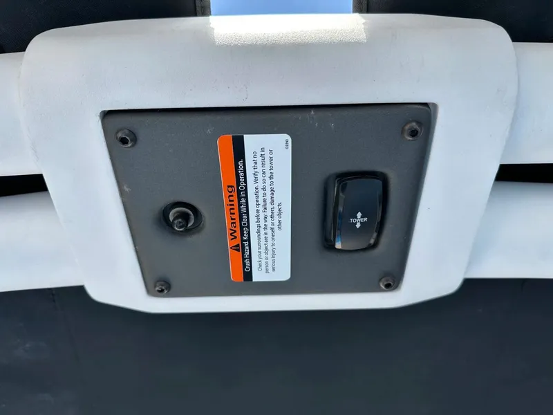 Slide: The Image of Tigé 25ZX 2022 - 50