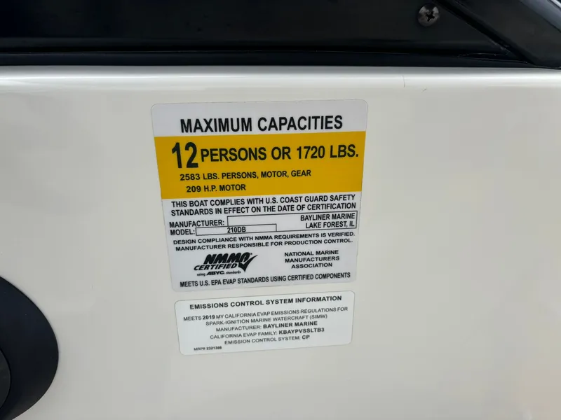 Slide: The Image of Bayliner 210 DB 2019 - 19