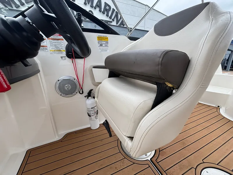 Slide: The Image of Bayliner 210 DB 2019 - 21