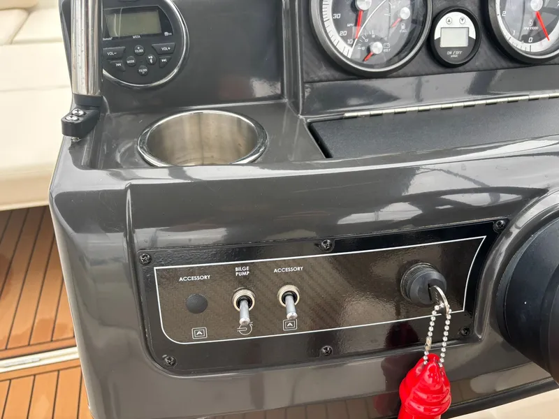 Slide: The Image of Bayliner 210 DB 2019 - 31