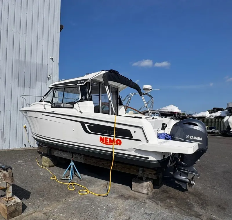 Slide: The Image of Jeanneau NC 695 S 2024 - 3