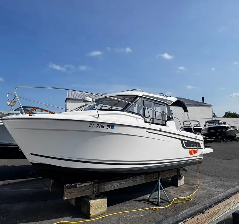 Slide: The Image of Jeanneau NC 695 S 2024 - 6