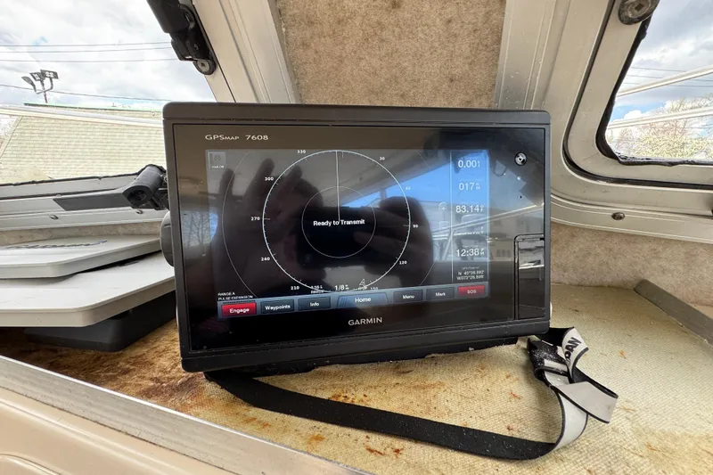 Slide: The Image of Garmin GPSMAP 7608 on 2016 Defiance Admiral 270 EX boat, displaying navigation data. - 20