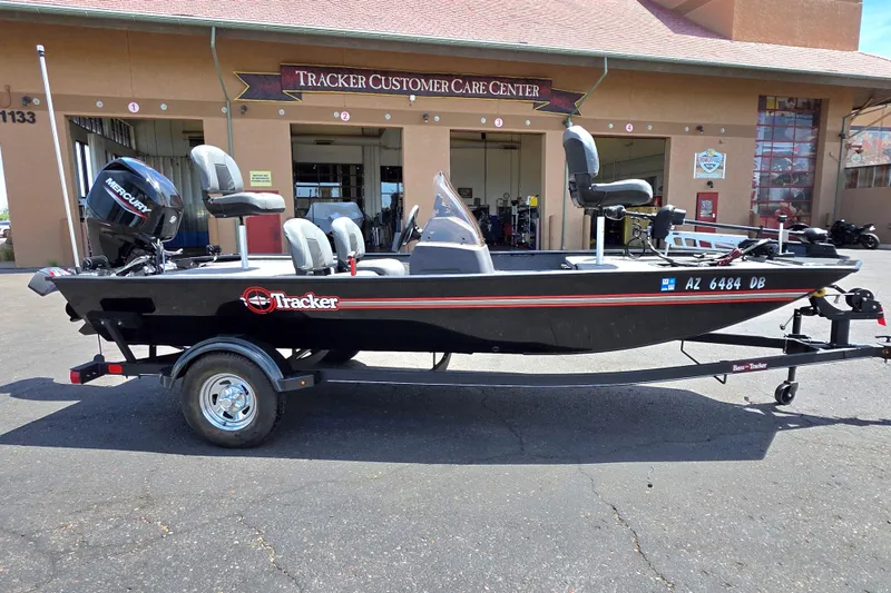 The Image of 2023 Tracker Bass Tracker Classic XL boat at customer care center, side view. - 0