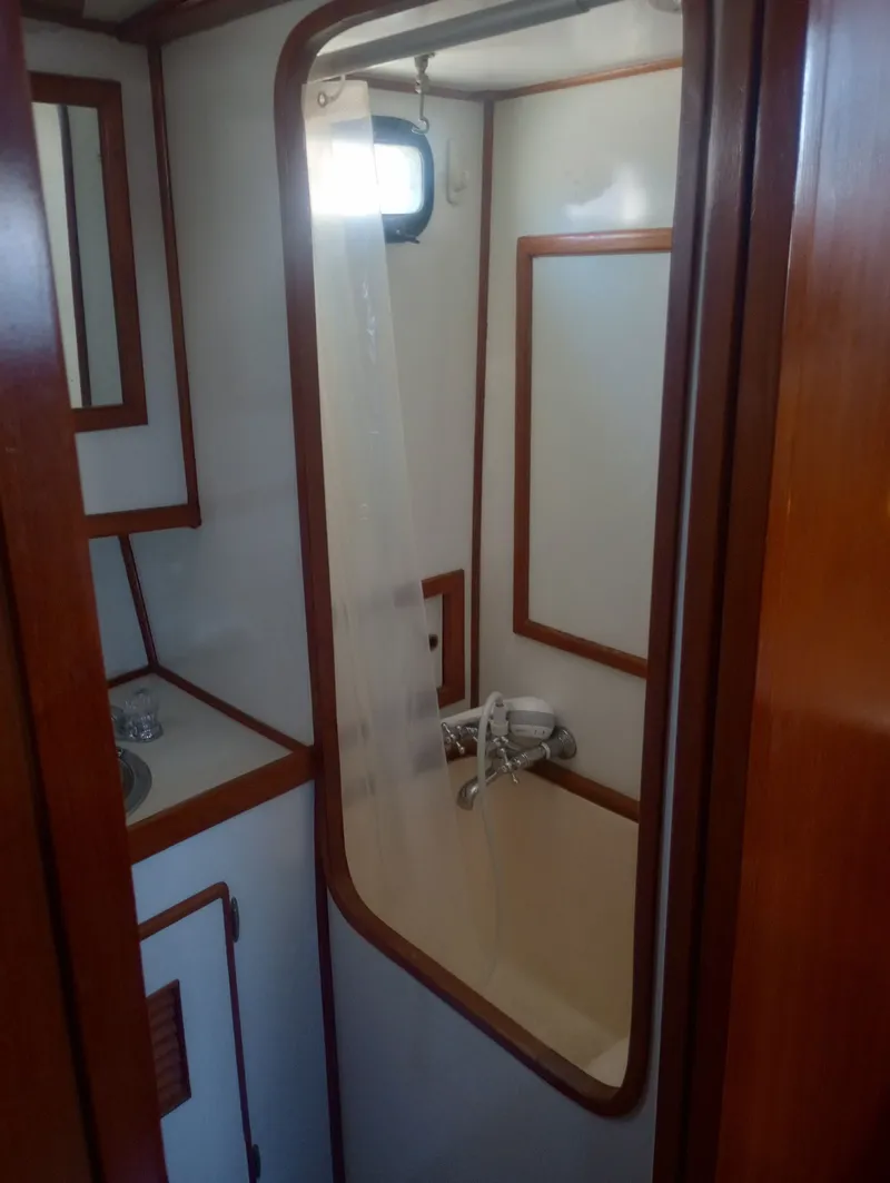 Slide: The Image of Interior view of 1981 Marine Trading 44 Double Cabin bathroom. - 32