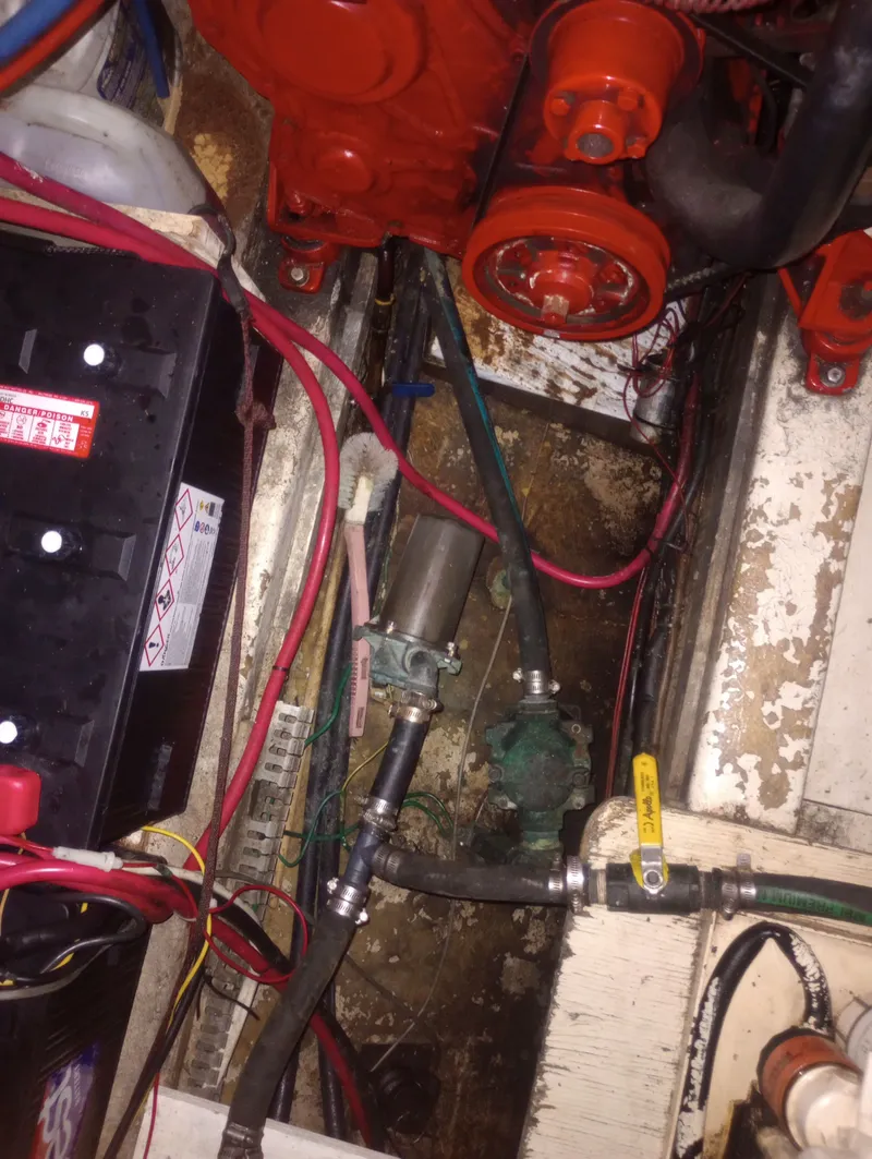 Slide: The Image of Marine Trader 44 Double Cabin 1981 - 50