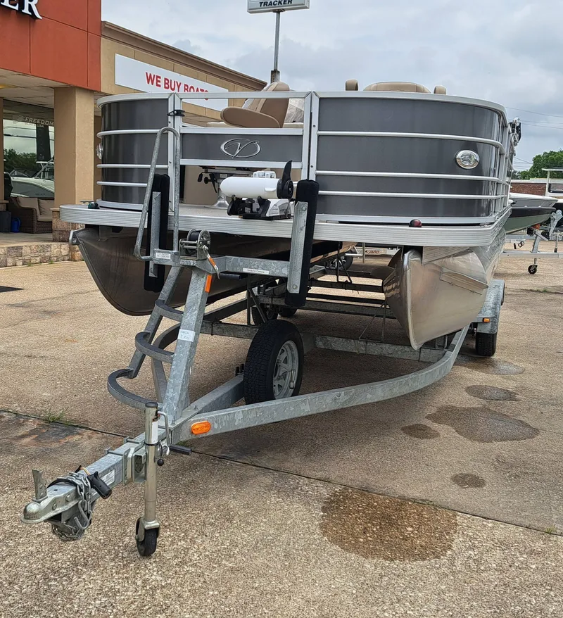 Slide: The Image of Veranda VF20F4 2018 - 5