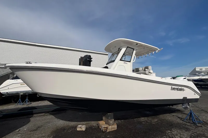 Slide: The Image of 2017 Everglades 255 Center Console boat on display, showcasing sleek design and modern features. - 4