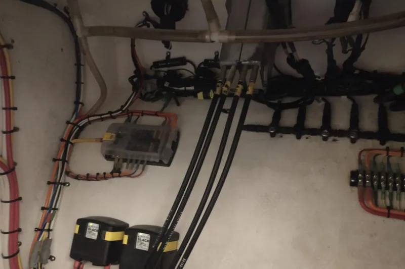 Slide: The Image of Electrical wiring setup in a 2019 Concept 30' Open Deck boat. - 39