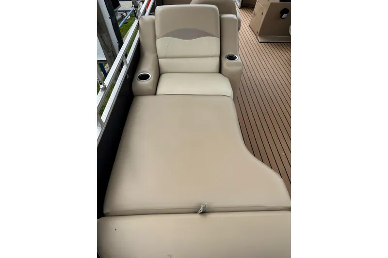 Slide: The Image of Beige seating on 2015 Harris FloteBote 220 Cruiser CX pontoon boat with cup holders. - 4