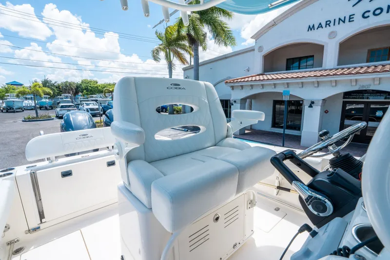 Slide: The Image of Cobia 240 Center Console 2020 - 18