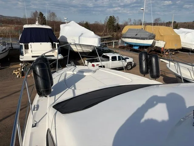 Slide: The Image of Cruisers 405 Express Motoryacht 2005 - 14