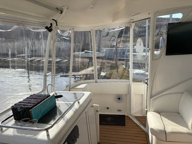Slide: The Image of Cruisers 405 Express Motoryacht 2005 - 17
