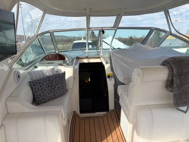 Slide: The Image of Cruisers 405 Express Motoryacht 2005 - 18
