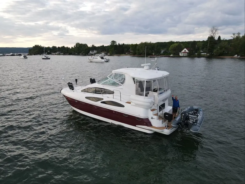 Slide: The Image of Cruisers 405 Express Motoryacht 2005 - 3