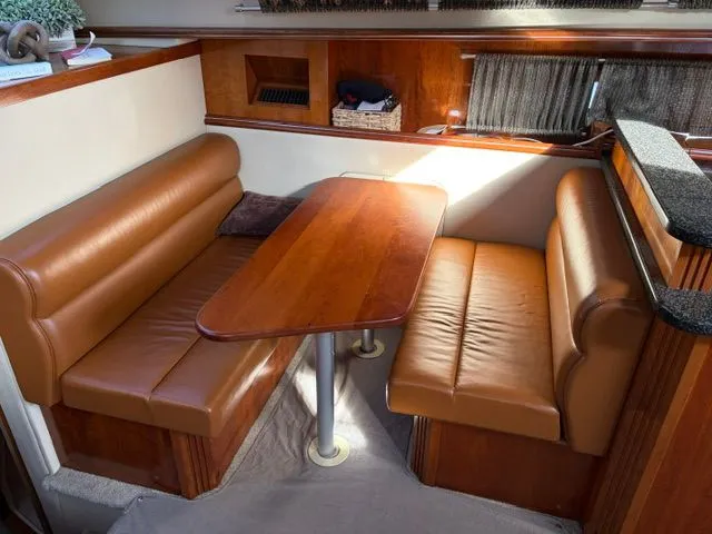 Slide: The Image of Cruisers 405 Express Motoryacht 2005 - 30