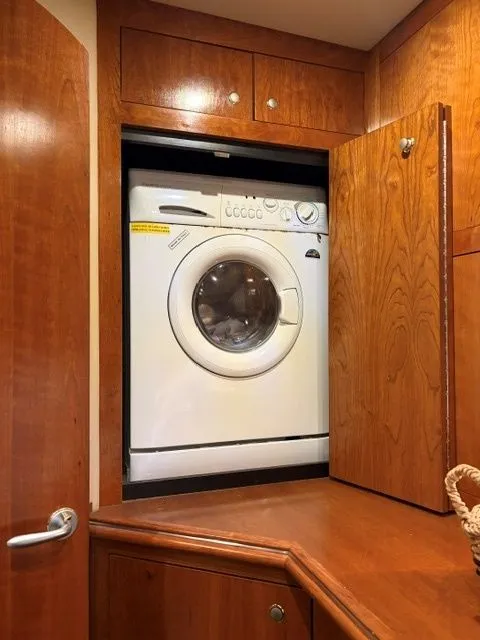 Slide: The Image of Cruisers 405 Express Motoryacht 2005 - 45