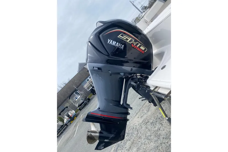 Slide: The Image of Yamaha VMAX outboard motor on 2023 Robalo R230 Center Console boat. - 16