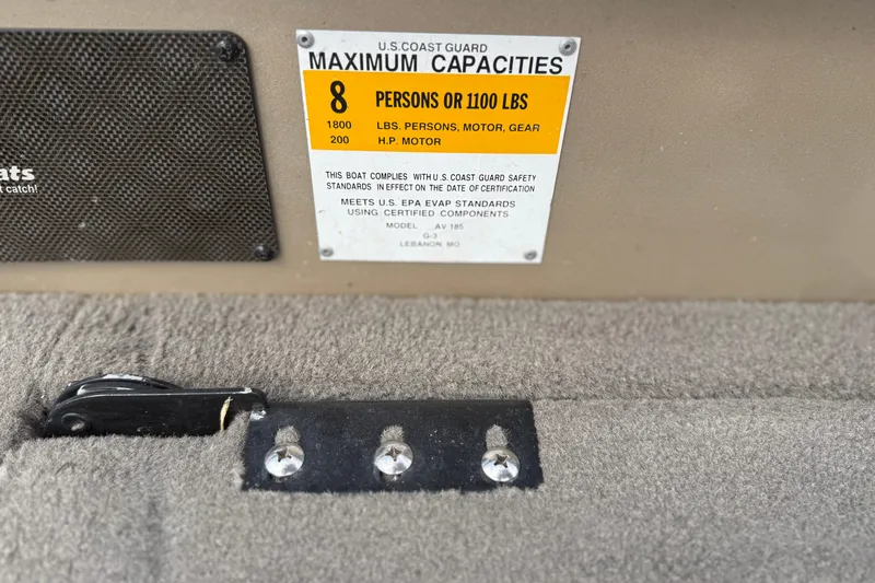 Slide: The Image of 2013 G3 Angler V185 SF boat capacity label, showing maximum 8 persons or 1100 lbs. - 31