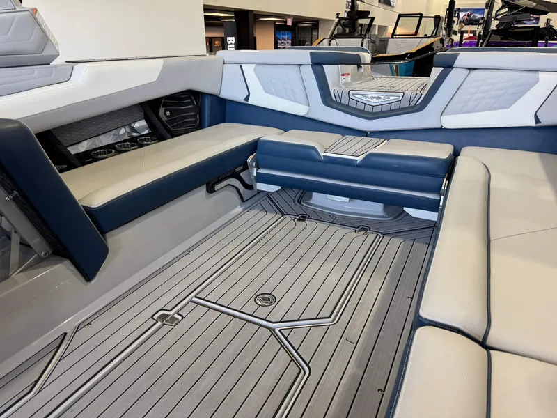 Slide: The Image of Nautique Super Air Nautique G25 2022 - 15