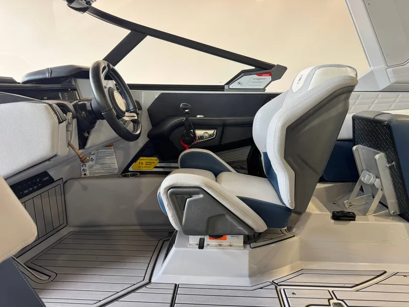 Slide: The Image of Nautique Super Air Nautique G25 2022 - 21