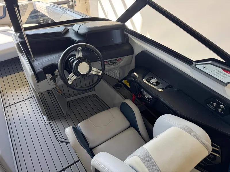 Slide: The Image of Nautique Super Air Nautique G25 2022 - 23