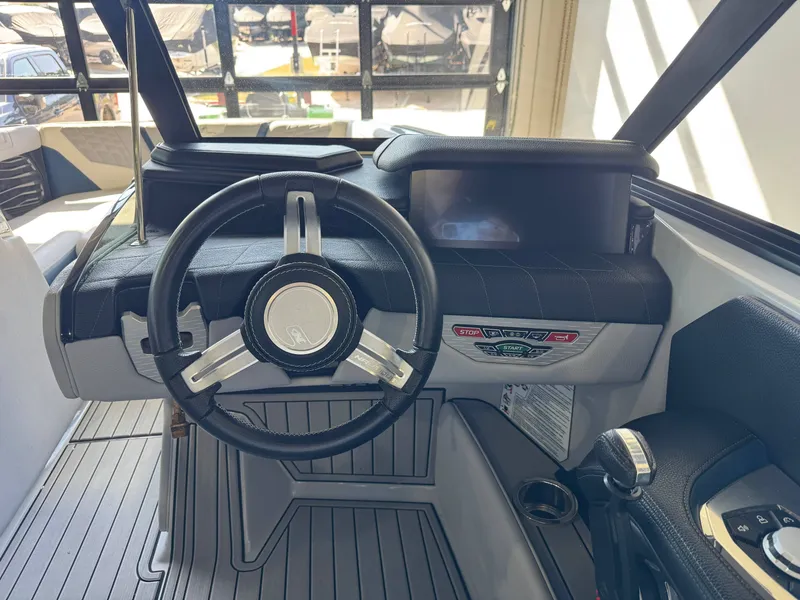 Slide: The Image of Nautique Super Air Nautique G25 2022 - 24