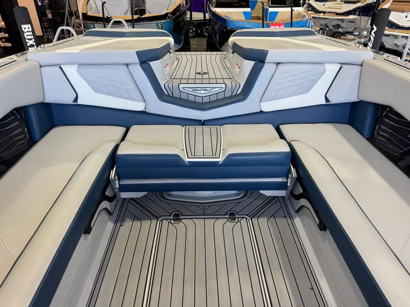 Slide: The Image of Nautique Super Air Nautique G25 2022 - 25