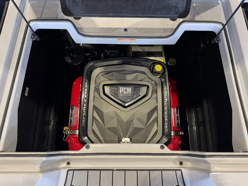 Slide: The Image of Nautique Super Air Nautique G25 2022 - 26