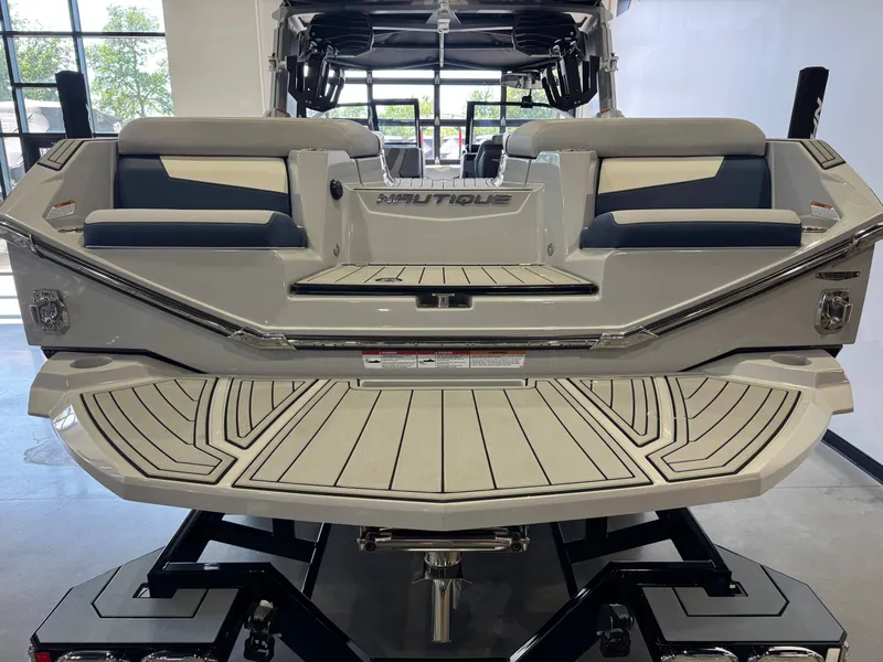 Slide: The Image of Nautique Super Air Nautique G25 2022 - 8