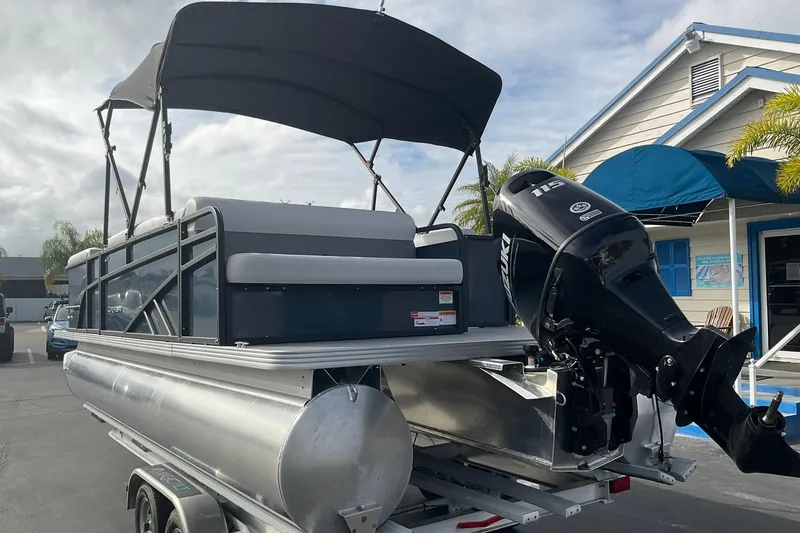 Slide: The Image of 2026 Crest Conquest SE 220 Cruise pontoon boat with Suzuki outboard motor. - 9