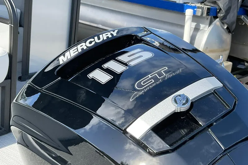 Slide: The Image of Mercury 115 CT Command Thrust engine on 2026 Crest Conquest SE 220 Cruise boat. - 8