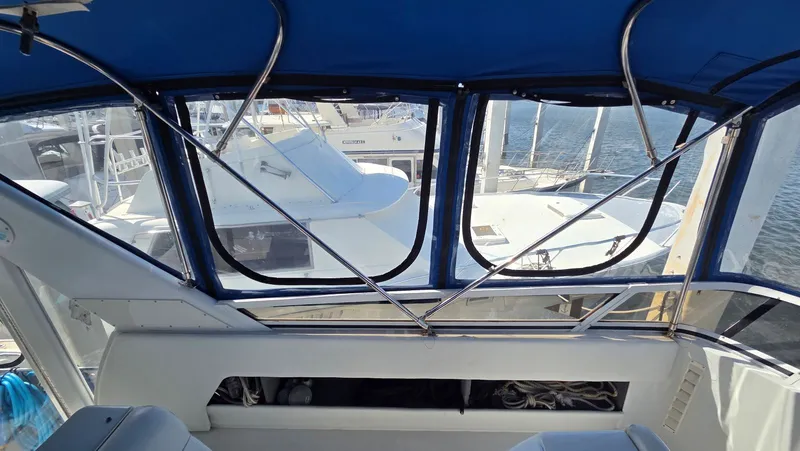 Slide: The Image of Carver Yachts 405 Motor Yacht 1998 - 24