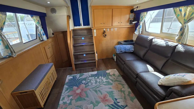 Slide: The Image of Carver Yachts 405 Motor Yacht 1998 - 33