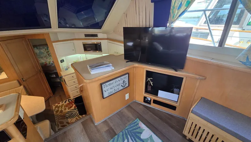 Slide: The Image of Carver Yachts 405 Motor Yacht 1998 - 34