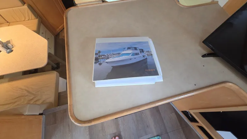 Slide: The Image of Carver Yachts 405 Motor Yacht 1998 - 35