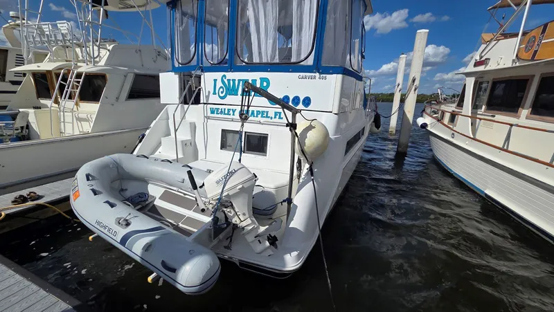 Slide: The Image of Carver Yachts 405 Motor Yacht 1998 - 4