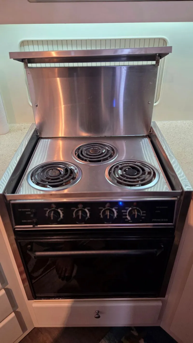 Slide: The Image of Carver Yachts 405 Motor Yacht 1998 - 41