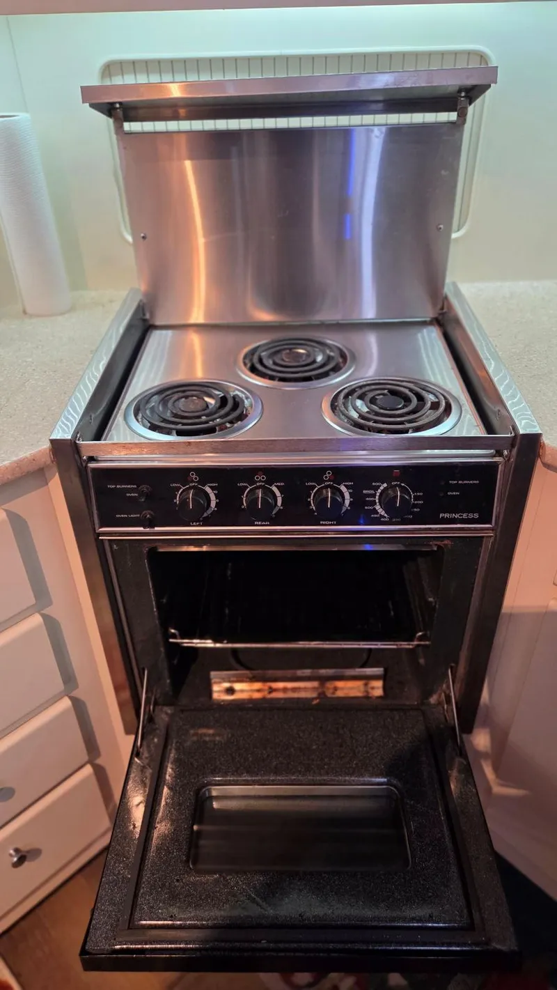 Slide: The Image of Carver Yachts 405 Motor Yacht 1998 - 42